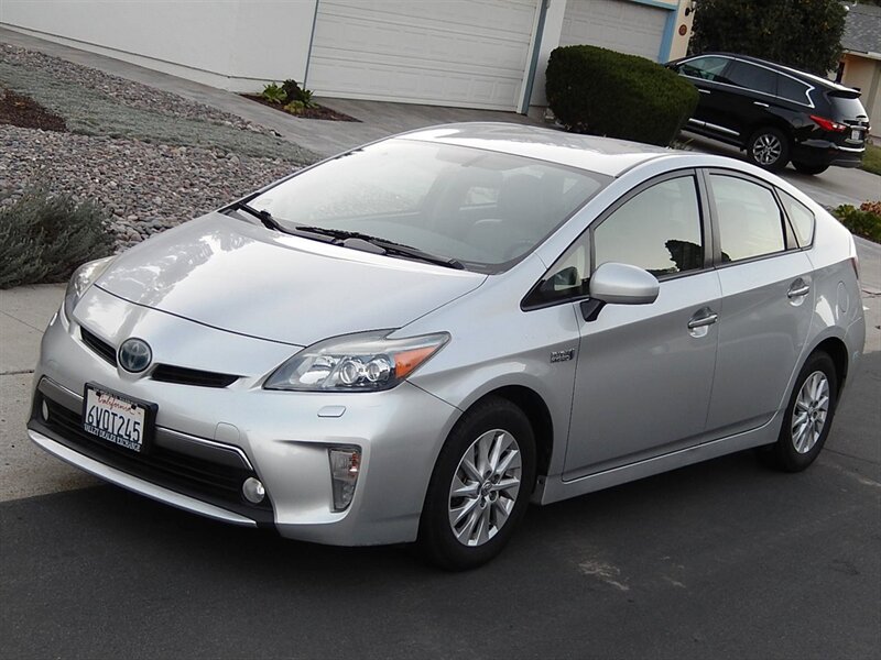 2012 Toyota Prius Plug-in Hybrid Advanced