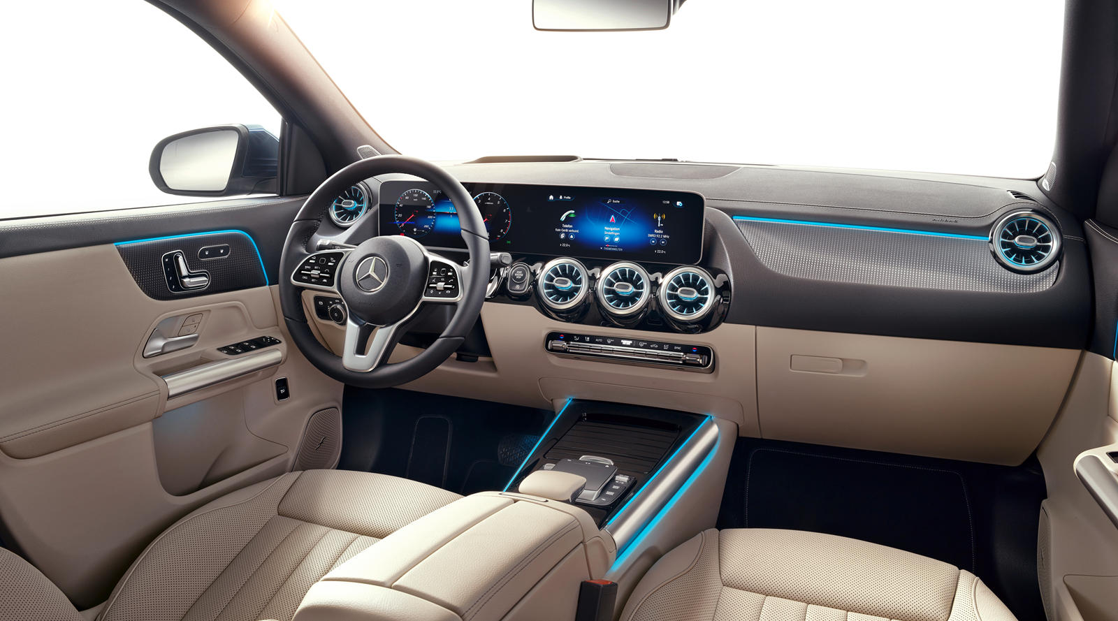 2022 Mercedes-Benz GLA-Class SUV Interior Dimensions: Seating, Cargo Space  & Trunk Size - Photos | CarBuzz