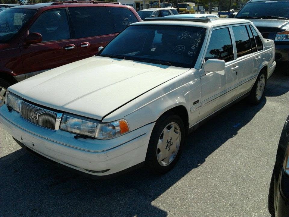 1997 Volvo 960 Start Up, Quick Tour, & Rev With Exhaust View - 145K (Minor  Burnout) - YouTube