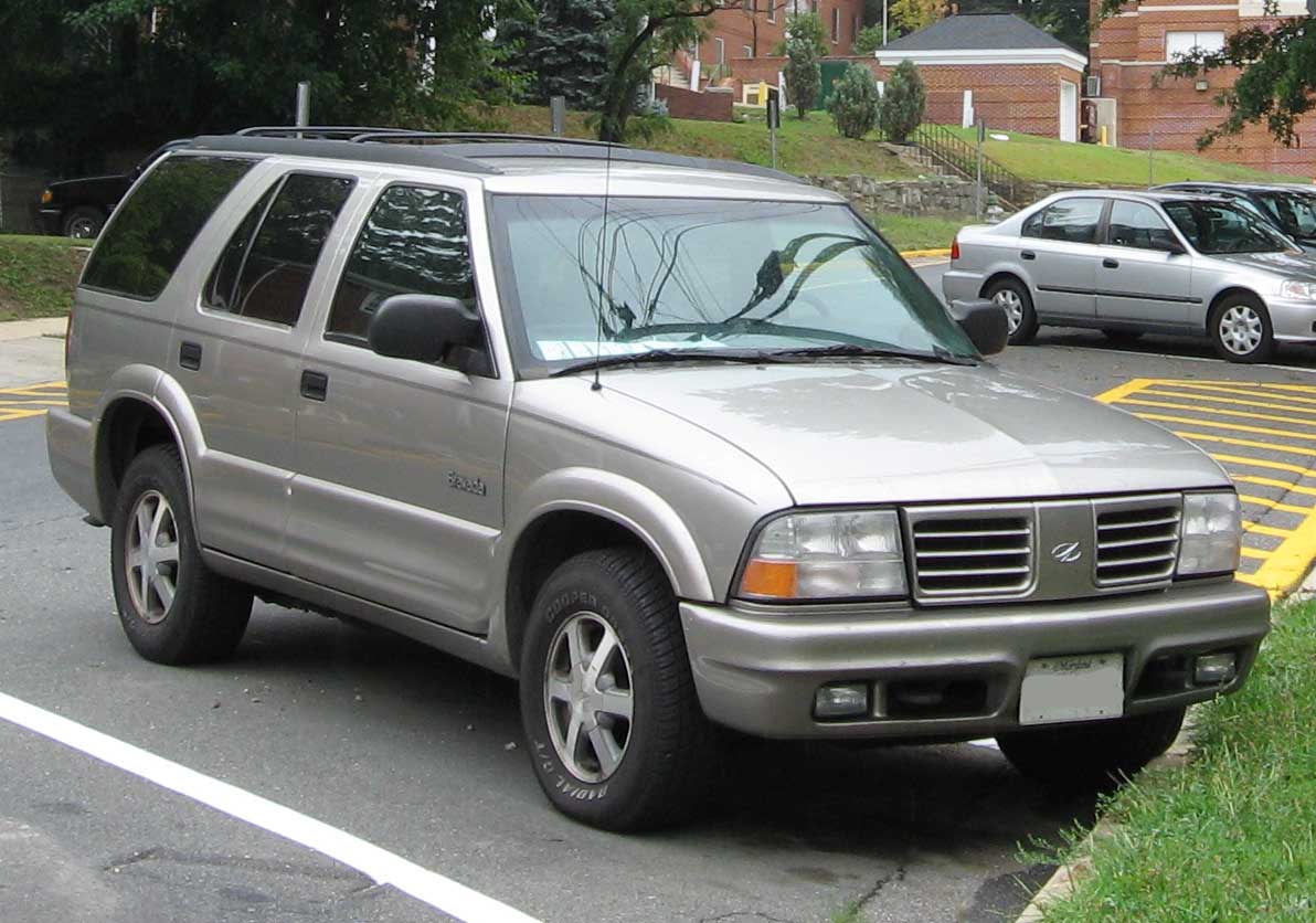 File:1998-01 Oldsmobile Bravada.jpg - Wikimedia Commons