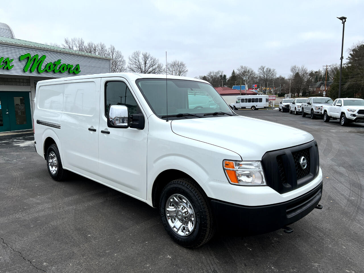 Used 2020 Nissan NV Cargo NV2500 HD Standard Roof V8 SV for Sale in  Columbiana OH 44408 D'Lux Motors, INC