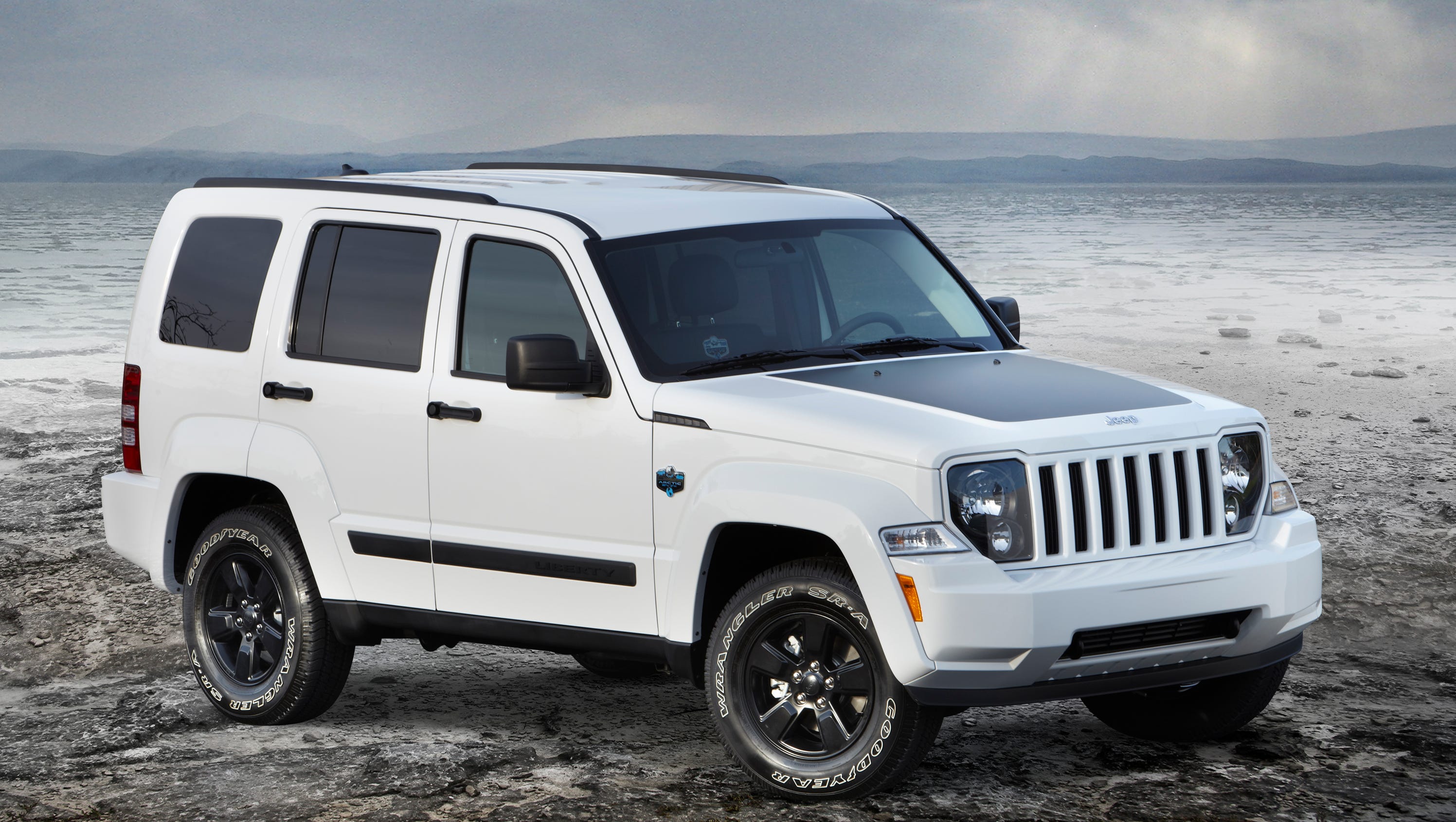 Air bag computer failures in 2012 Jeep Liberty probed, NHTSA says