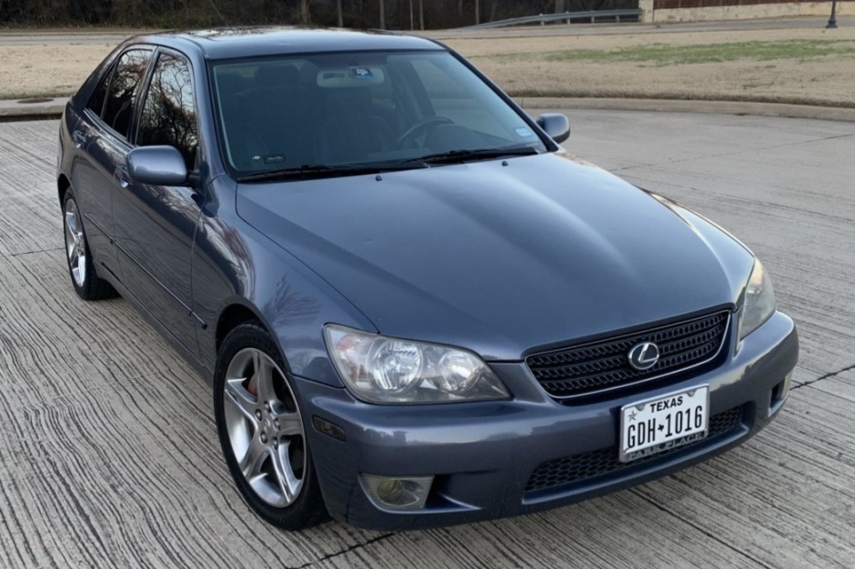 No Reserve: 2004 Lexus IS300 5-Speed for sale on BaT Auctions - sold for  $9,500 on January 23, 2020 (Lot #27,295) | Bring a Trailer
