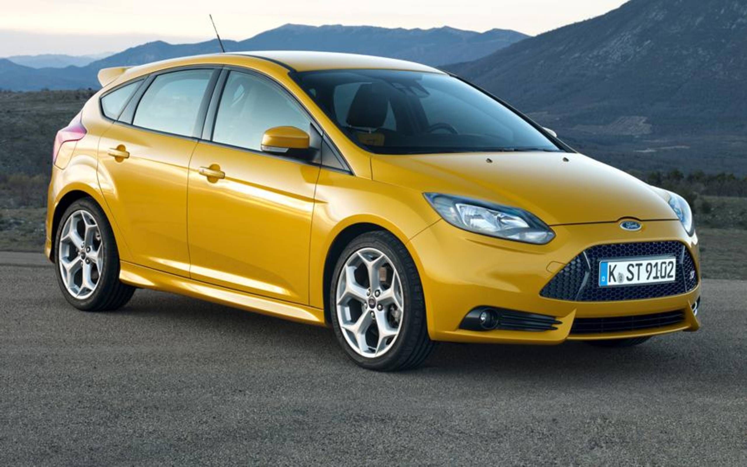 2013 Ford Focus ST: Drive review: The new king of compact hot hatchbacks