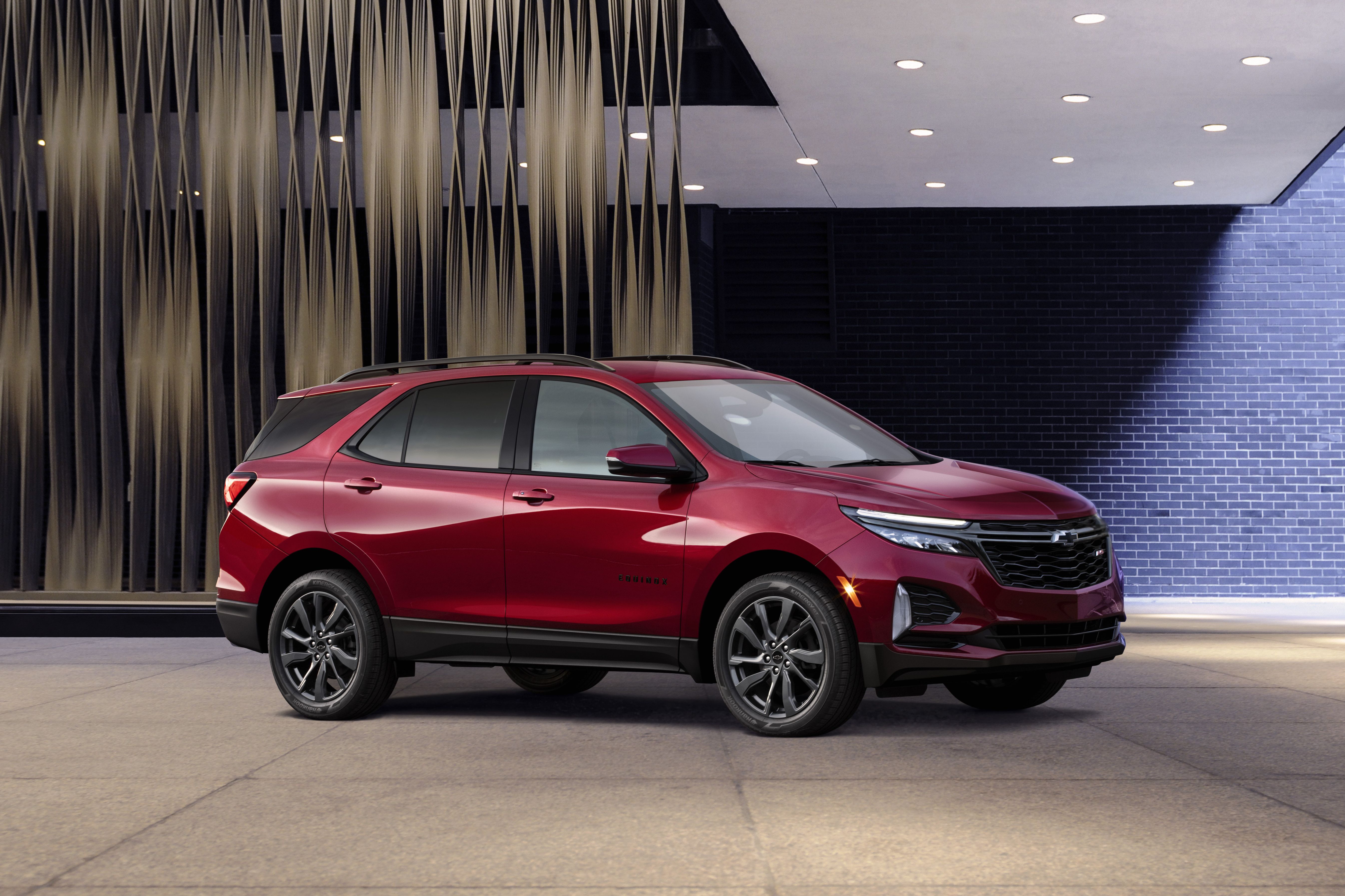 2022 Chevrolet Equinox Review, Pricing, and Specs
