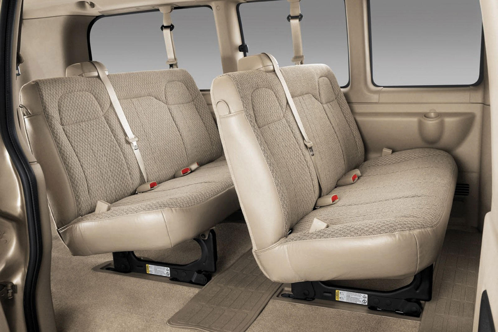 2013 Chevrolet Express Passenger Van Interior Photos | CarBuzz