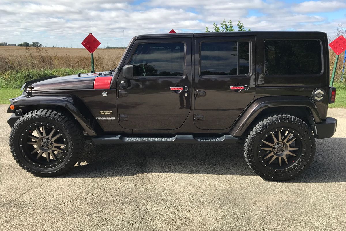 2013 Jeep Wrangler Unlimited Sahara Sport Utility 4D for Sale (120,371  miles) | Swap Motors