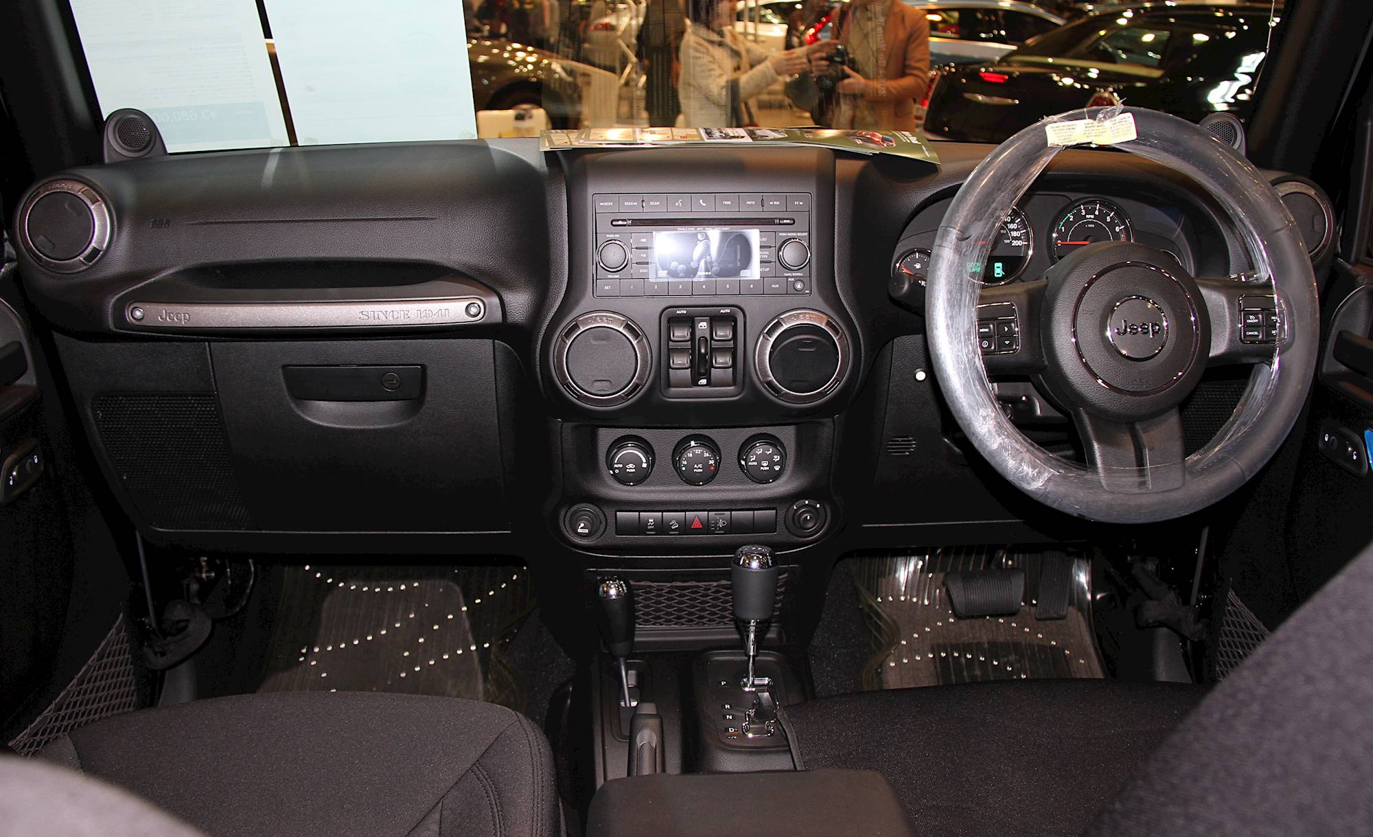 2014 Jeep Wrangler Unlimited 4WD 4-Door Altitude