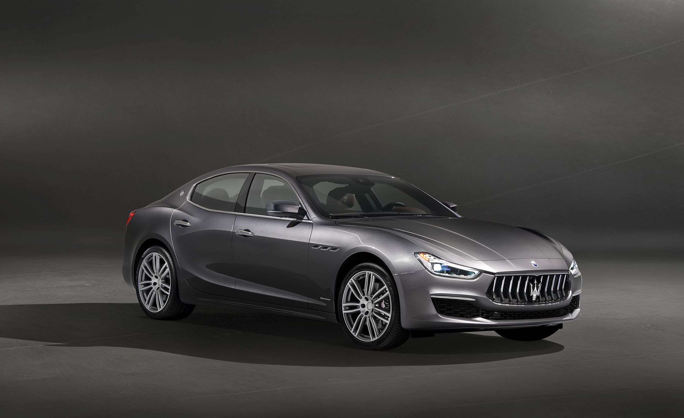2018 Maserati Ghibli Review, Pricing, and Specs