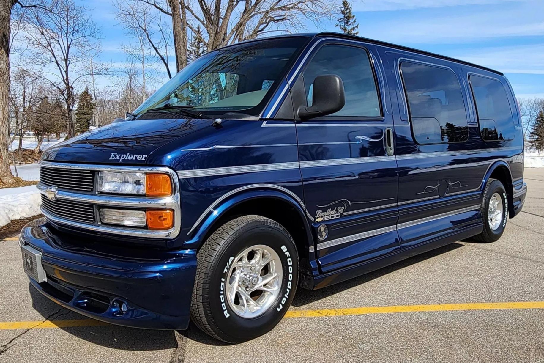 37k-Mile 2000 Chevrolet Express Explorer Limited SE Conversion Van for sale  on BaT Auctions - sold for $31,000 on March 31, 2023 (Lot #102,587) | Bring  a Trailer