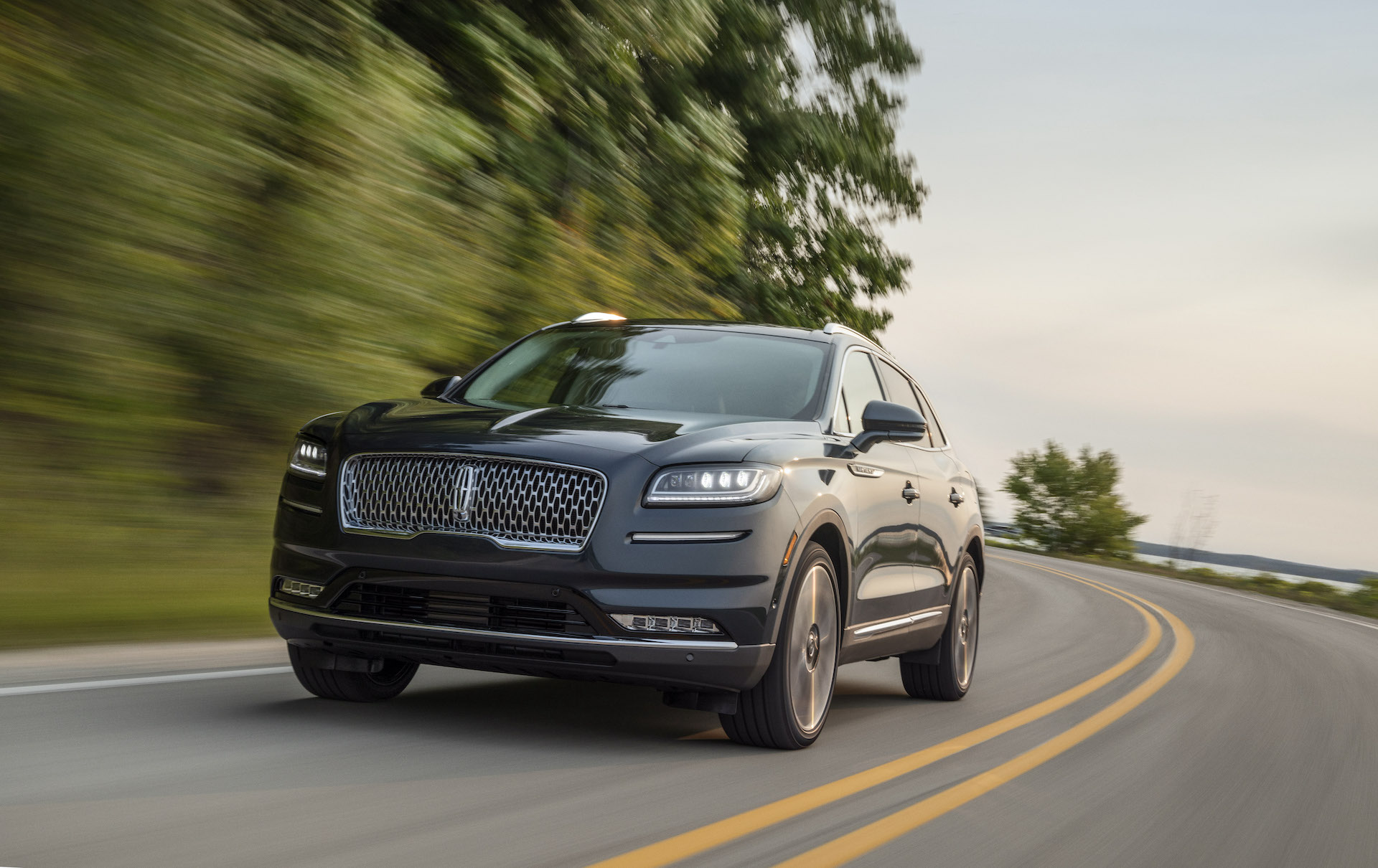 2022 Lincoln Nautilus Review, Ratings, Specs, Prices, and Photos - The Car  Connection