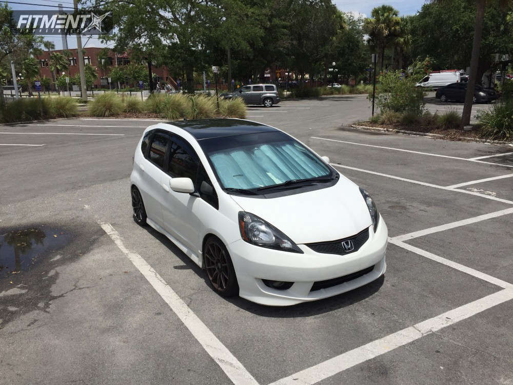 2010 Honda Fit Sport with 17x7.5 XXR 527 and Kumho 205x40 on Coilovers |  470833 | Fitment Industries