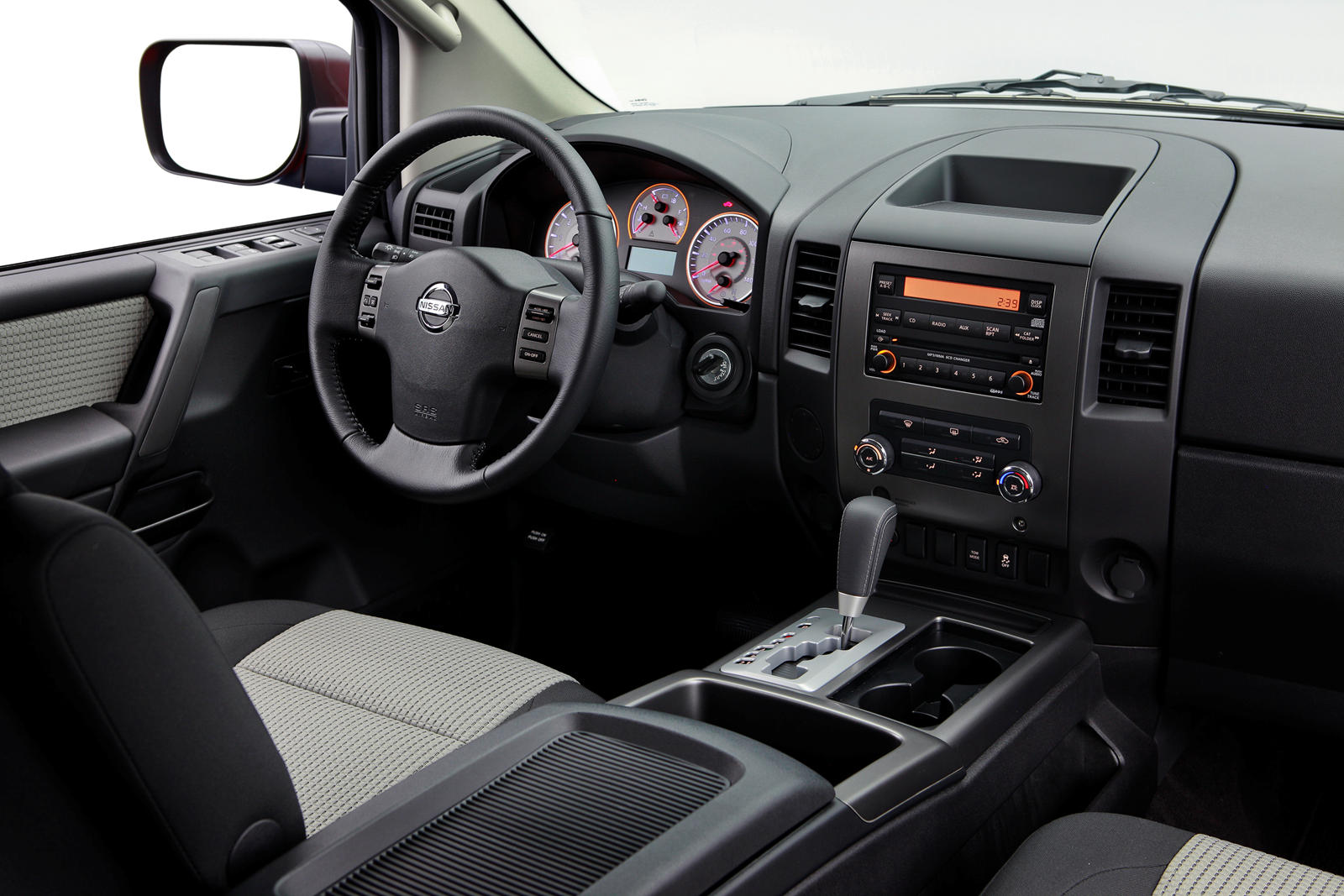 2011 Nissan Titan Interior Photos | CarBuzz