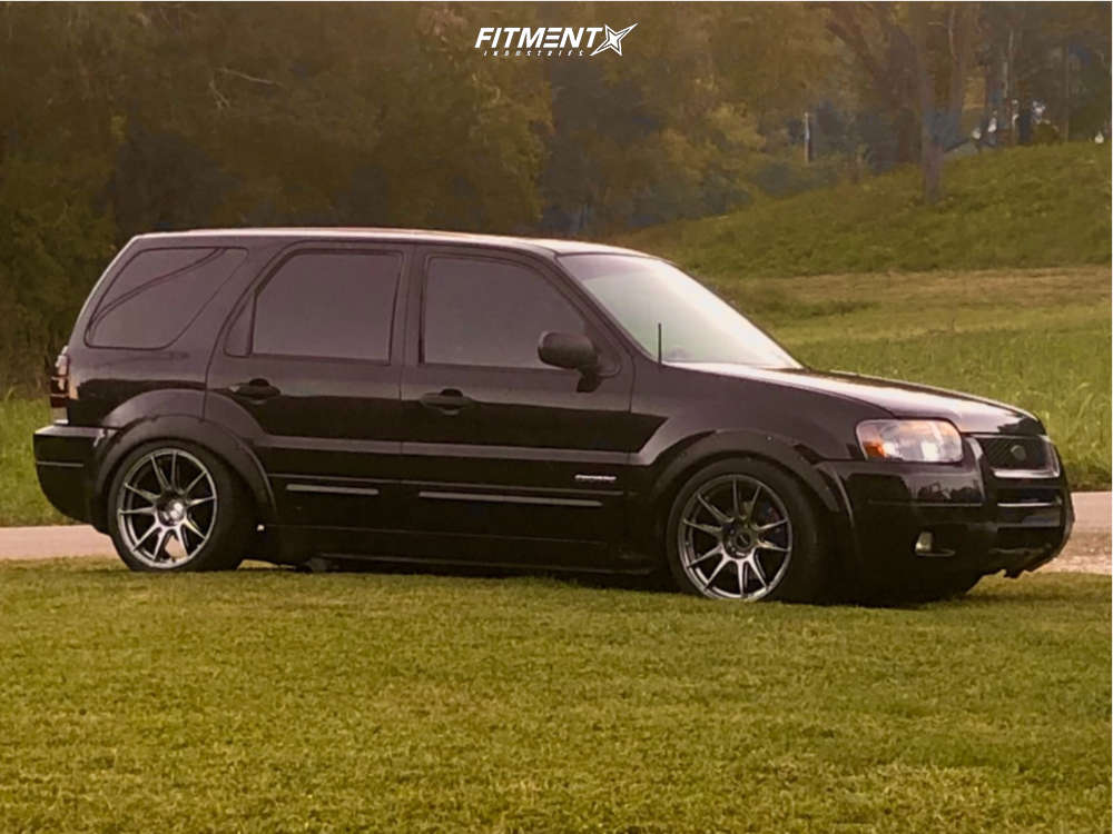 2002 Ford Escape XLT with 18x9.5 Circuit Performance CP32S and Bridgestone  255x35 on Coilovers | 1911494 | Fitment Industries