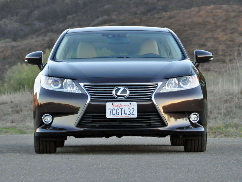 2014 Lexus ES 350 Luxury Sedan Road Test and Review | Autobytel.com
