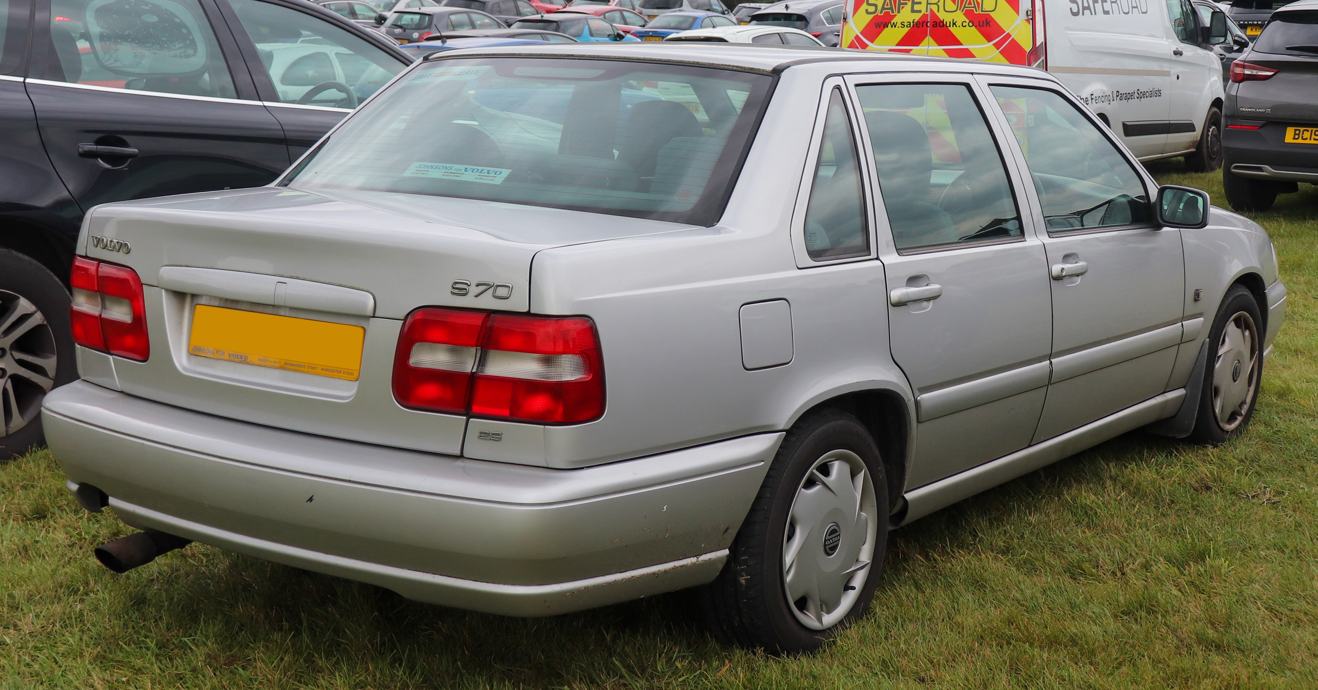 File:1999 Volvo S70 10V Automatic 2.4 Rear.jpg - Wikimedia Commons