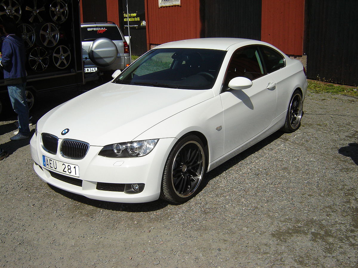 File:BMW 325i (3262331805).jpg - Wikimedia Commons