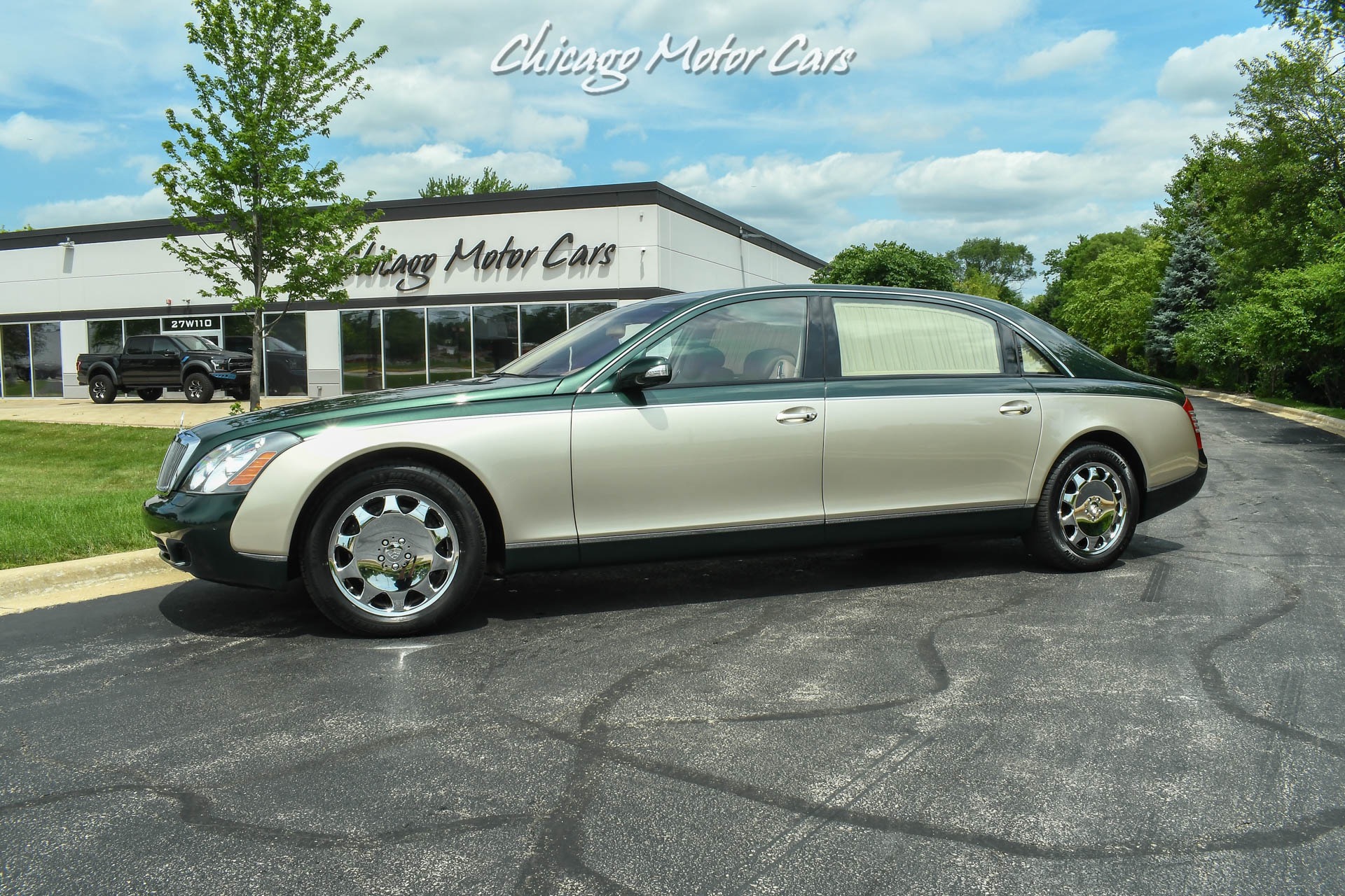 Used 2004 Maybach 62 PANO ROOF! DUO-TONE! REAR WINDOW CURTAINS! LOW MILES!  PRISTINE! For Sale (Special Pricing) | Chicago Motor Cars Stock #17882