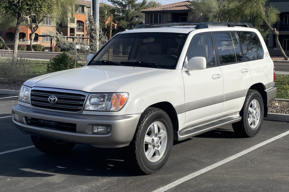 No Reserve: 2003 Toyota Land Cruiser UZJ100 for sale on BaT Auctions - sold  for $17,000 on May 11, 2022 (Lot #72,988) | Bring a Trailer