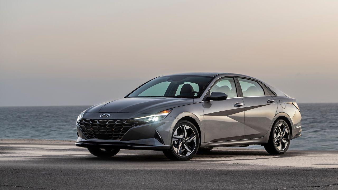 The boldly-styled 2023 Hyundai Elantra Hybrid looks pretty cool and  averages a sweet 54 mpg - MarketWatch