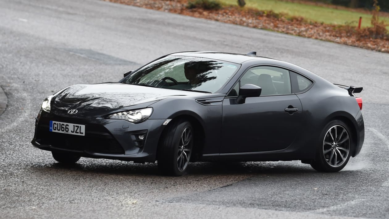 Toyota GT86 (2012-2021) review | Auto Express