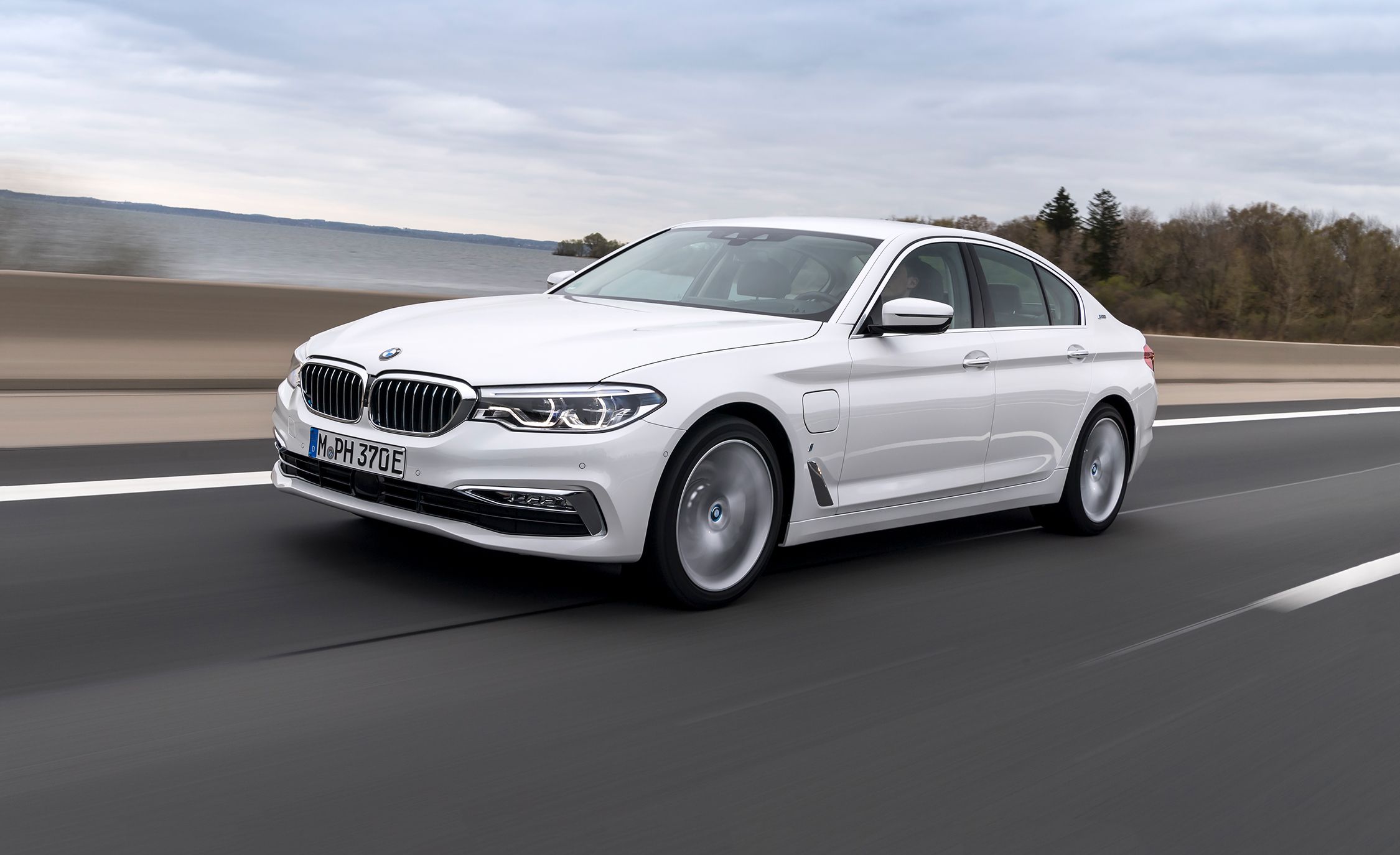 2018 BMW 530e Plug-In Hybrid Driven: Better Bargain with a Battery