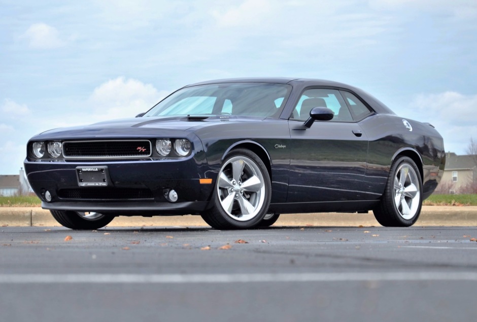625-Mile 2014 Dodge Challenger R/T Classic 6-Speed for sale on BaT Auctions  - closed on December 11, 2018 (Lot #14,753) | Bring a Trailer