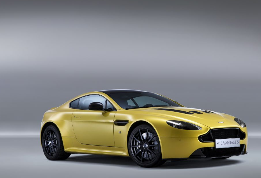 Aston Martin V12 Vantage S review: It could leave new drivers shaken |  Fortune