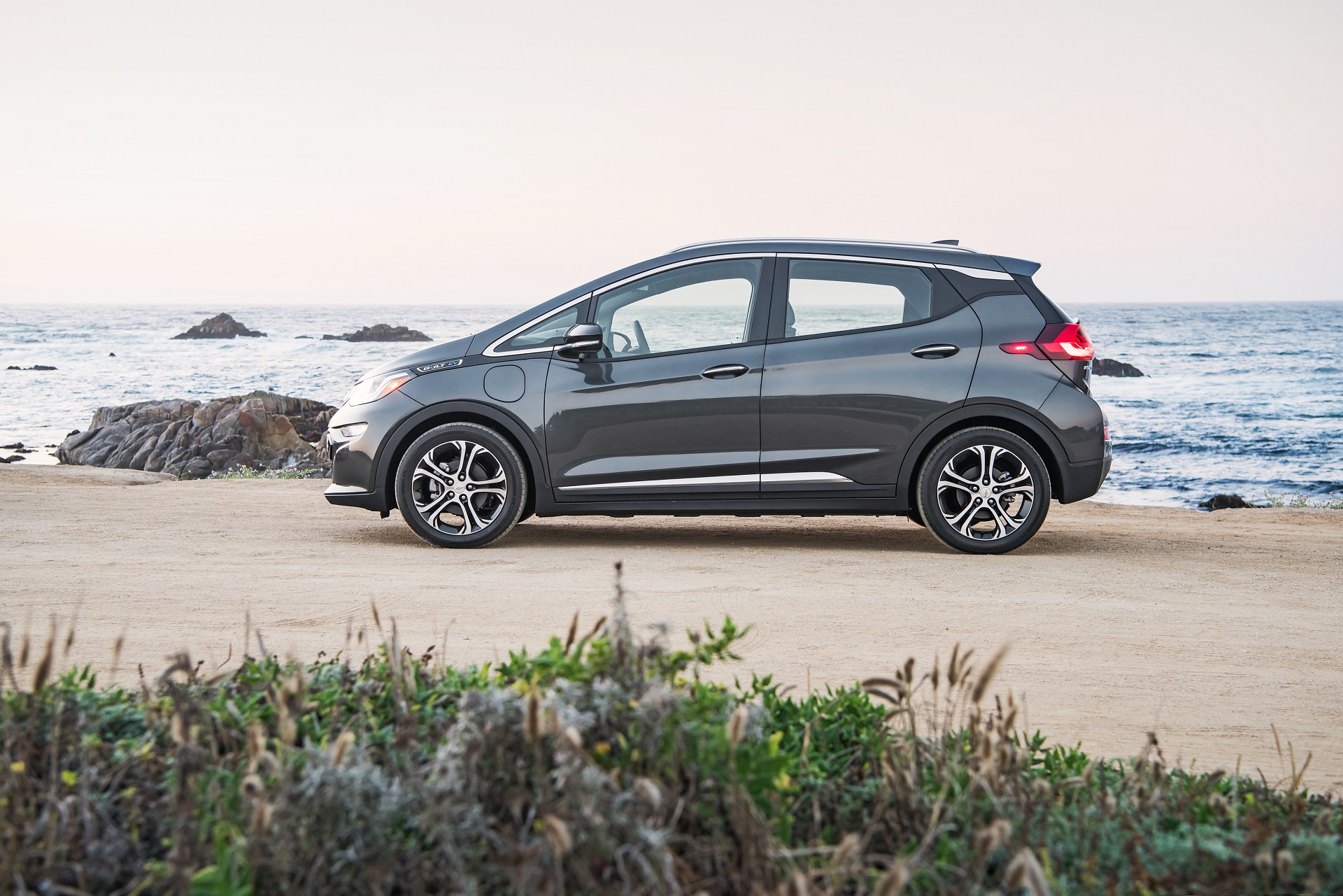 2018 Chevrolet Bolt EV (Chevy) Review, Ratings, Specs, Prices, and Photos -  The Car Connection