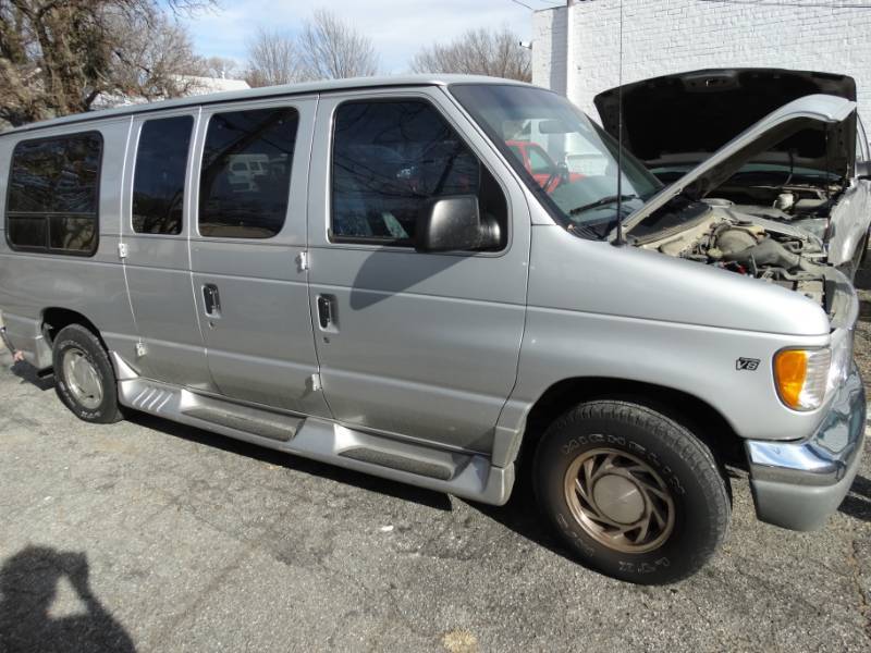 2001 Ford Econoline E150 Conversion Van w/Triton V8 motor. Daily driver. |  Auction IcT East Wichita Online Only Auction! BMW/ Ford Van/ Truck/  Furniture/ Household- | Equip-Bid