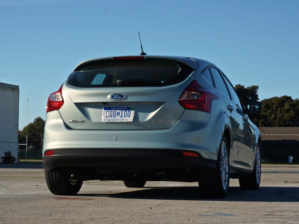 2015 Ford Focus Electric review: Ford keeps its electric car in Focus by  lowering the price - CNET