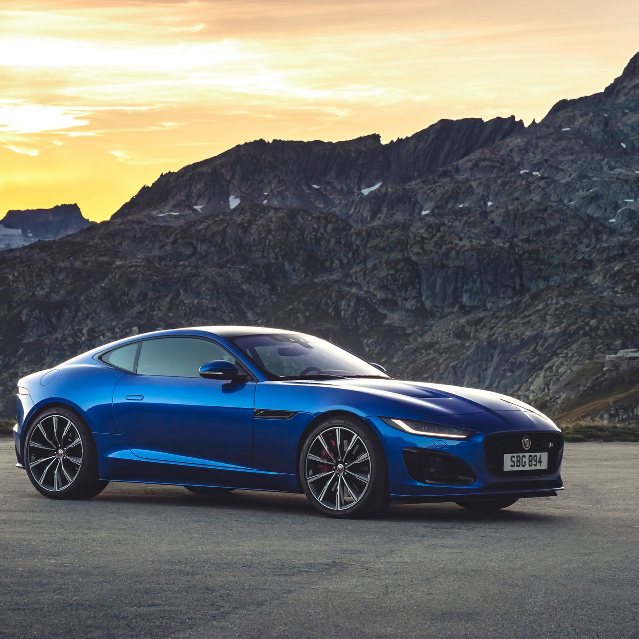 Jaguar's F-Type is a State-of-the-Art Calling Card for the Marquee |  Barron's