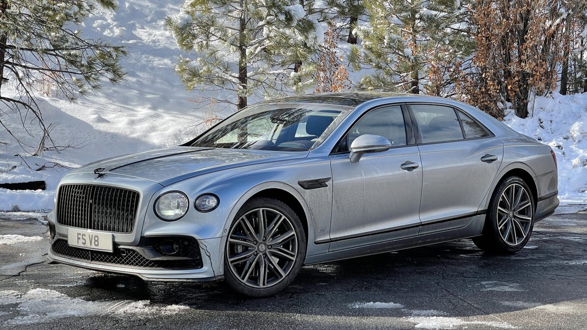 2021 Bentley Flying Spur V8 first drive review: All-weather escapism - CNET