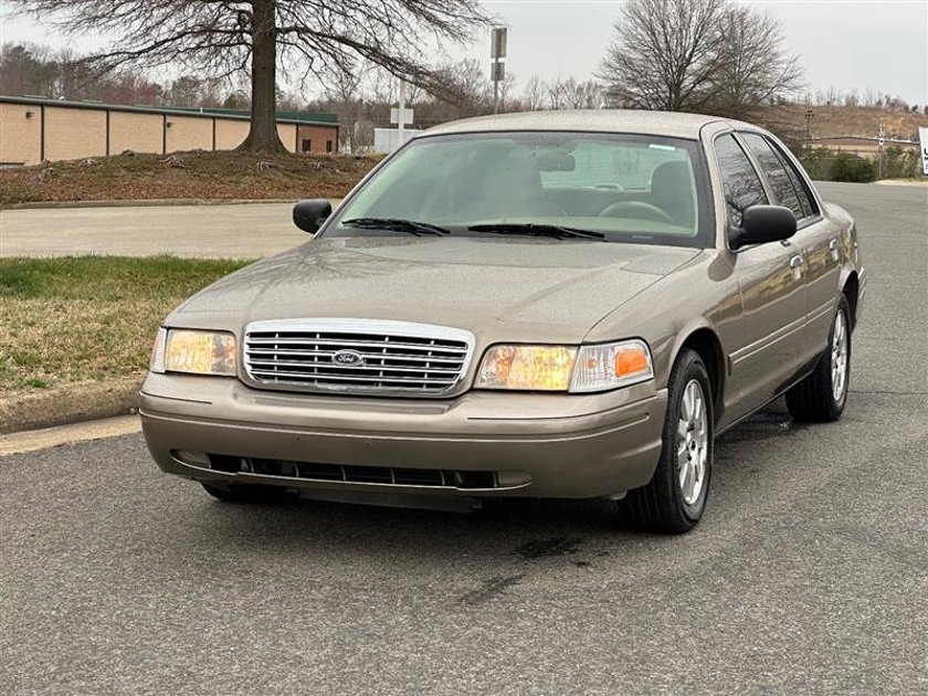 Used 2006 Ford Crown Victoria for Sale Right Now - Autotrader