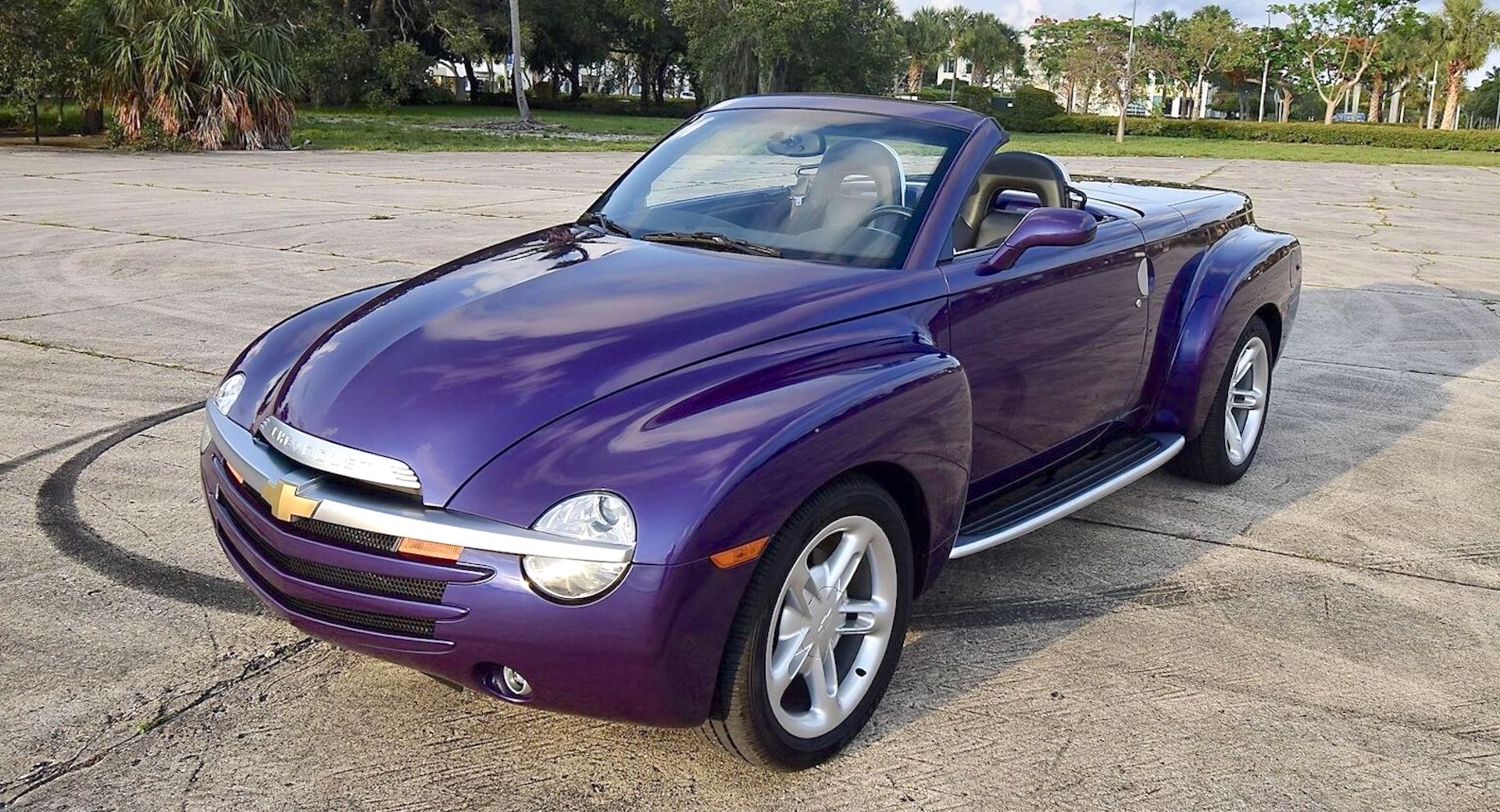 1,100-Mile Chevy SSR Is A Timewarp Example Of GM's Confused Retro Truck |  Carscoops