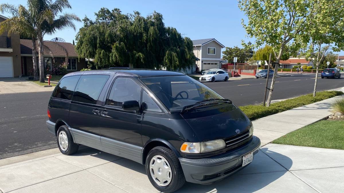 At $3,100, Is This Supercharged 1995 Toyota Previa LE A Deal?