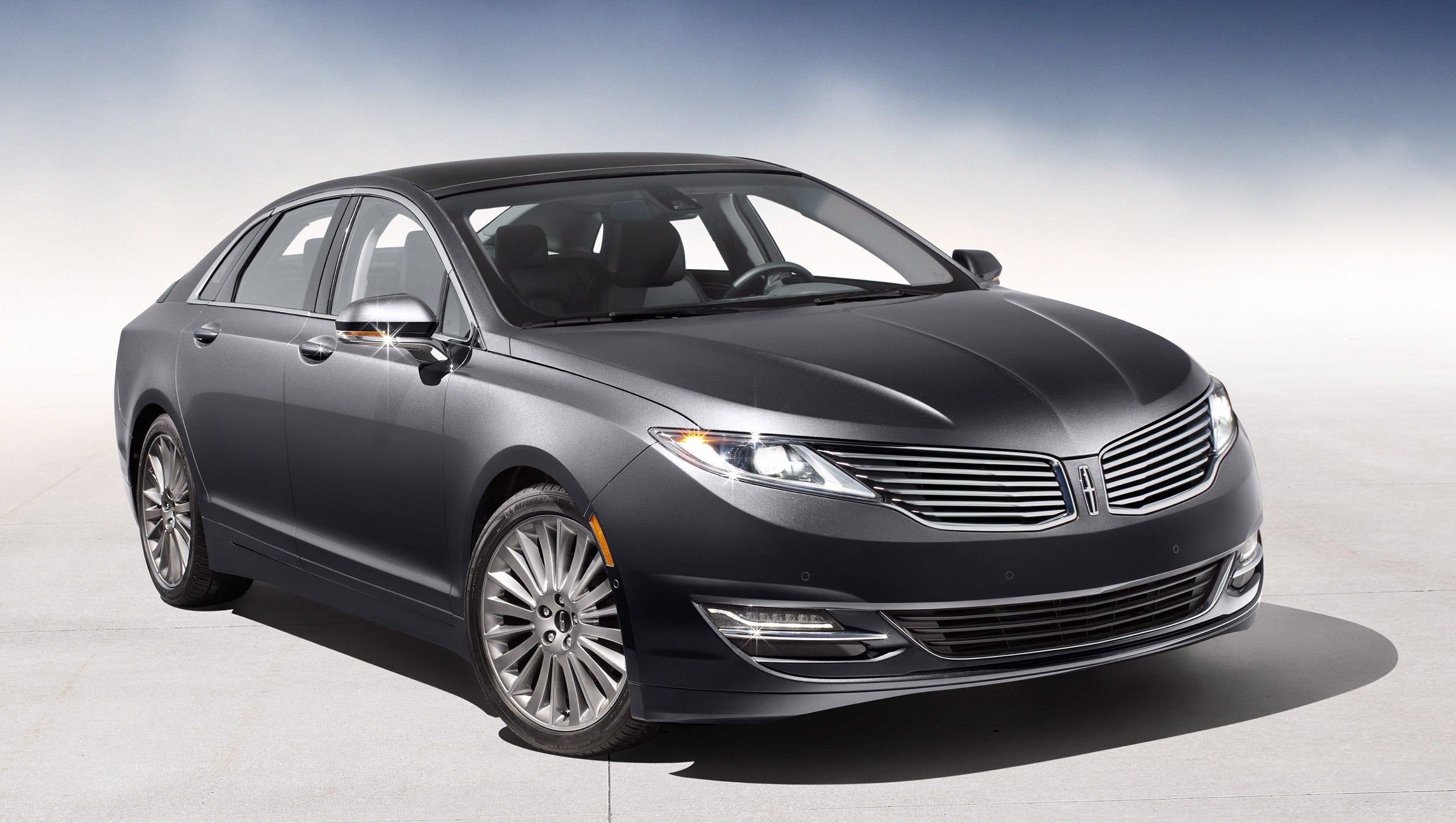 Test Drive: Lincoln logs in a nice restart with MKZ