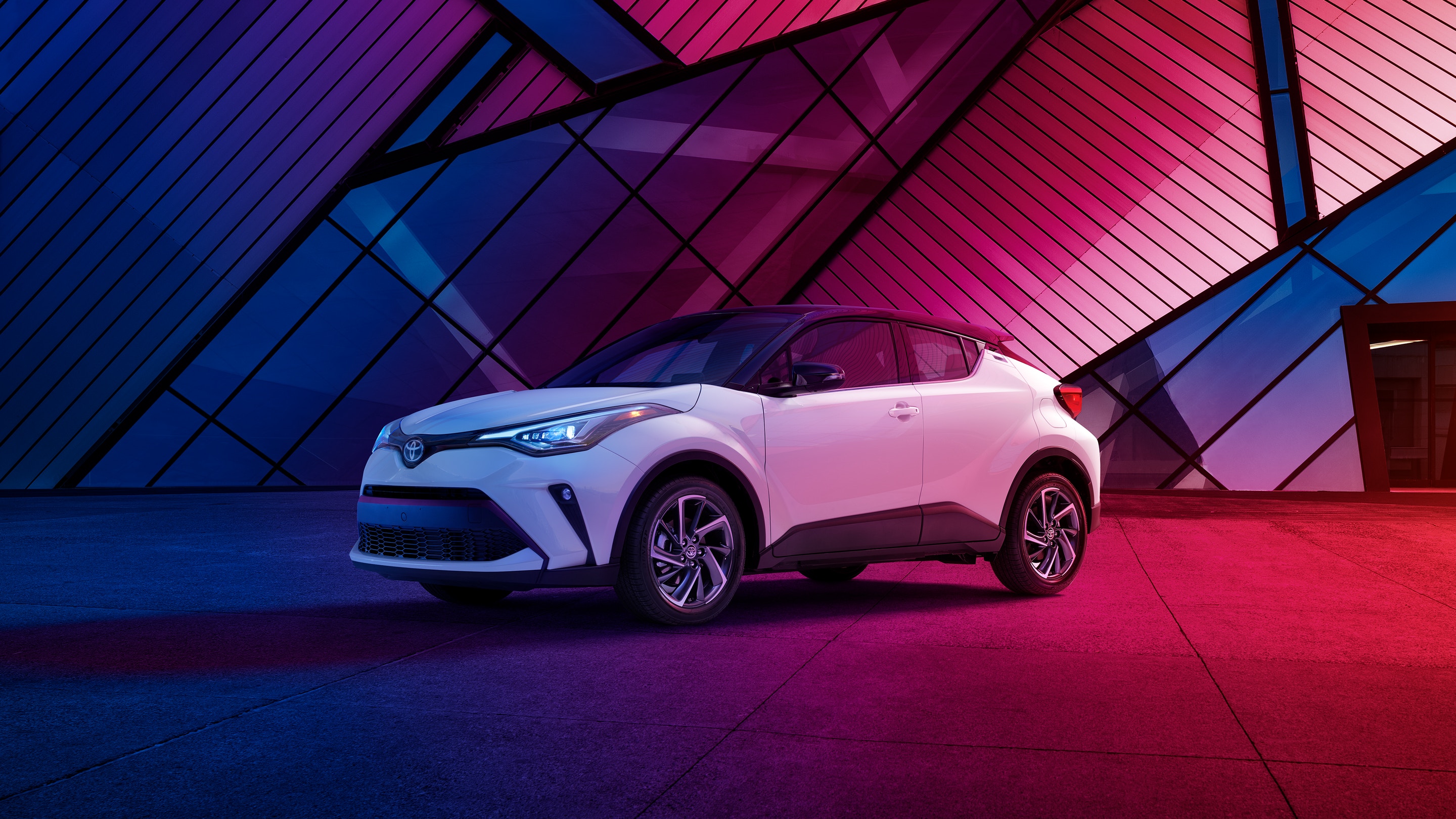 What is the interior of the 2021 Toyota C-HR like? | Pauly Toyota