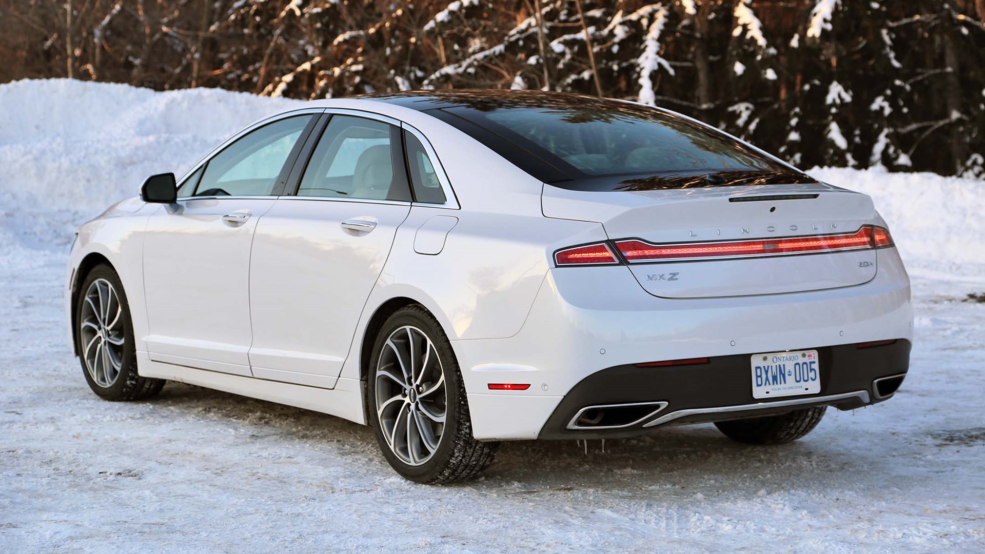 2018 Lincoln MKZ Hybrid Test Drive Review | AutoTrader.ca