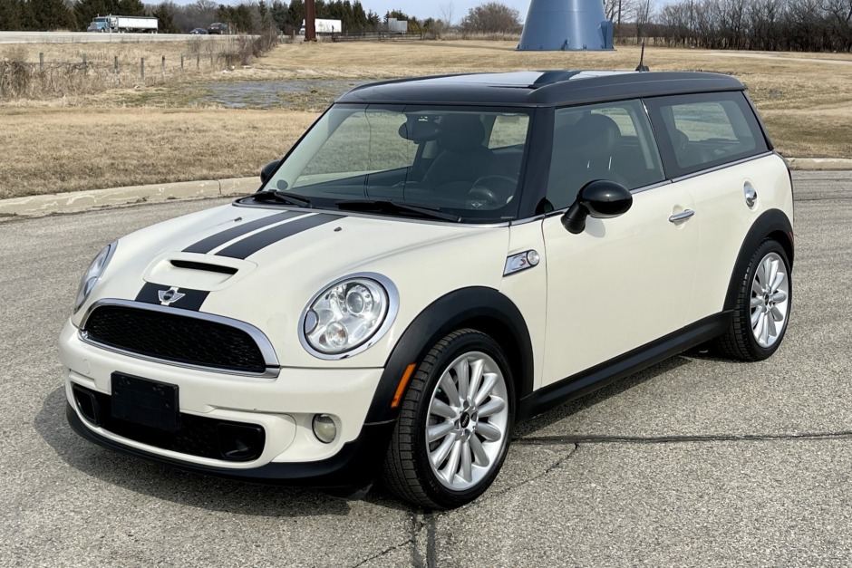 No Reserve: 32k-Mile 2011 Mini Cooper S Clubman 6-Speed for sale on BaT  Auctions - sold for $15,366 on April 14, 2022 (Lot #70,593) | Bring a  Trailer