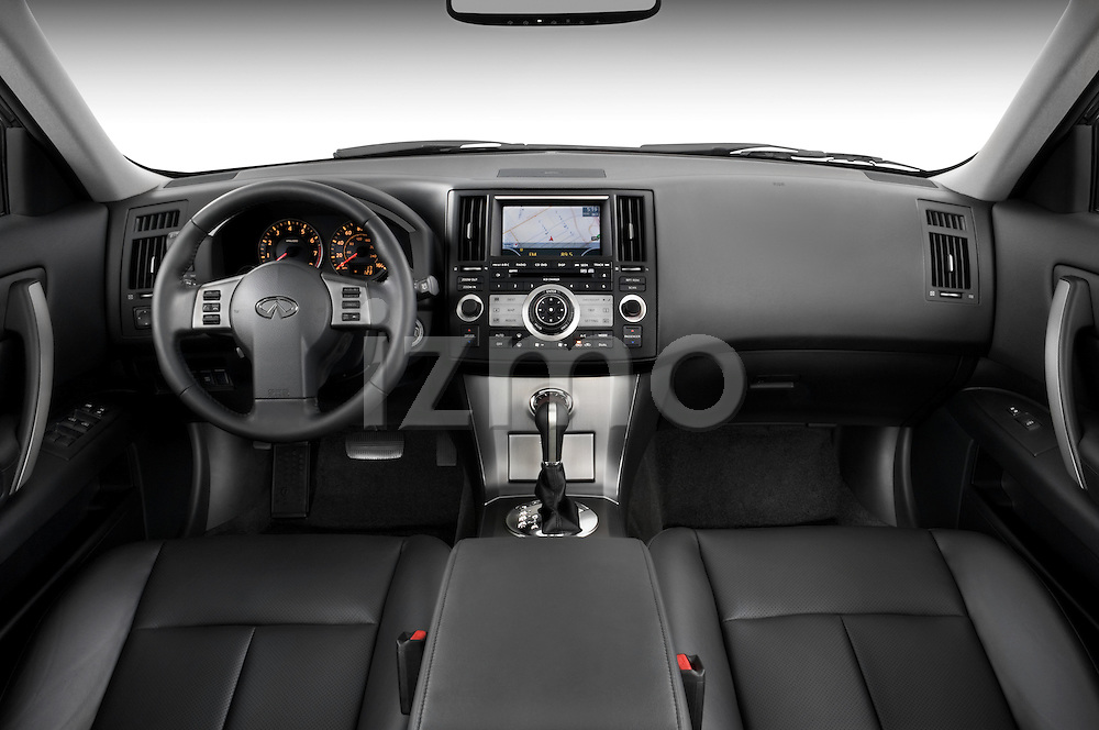 2008 Infiniti FX35 SUV | izmostock