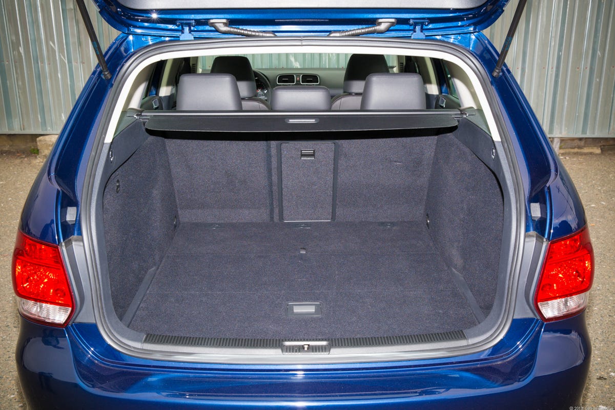 2013 Volkswagen Jetta Sportwagen TDI review: VW's diesel is long on range,  short on cabin tech - CNET