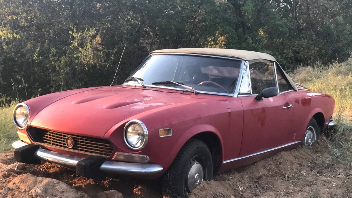 Would You Dig Up $2,000 To Un-Mire This '1978' Fiat 124 Spider?