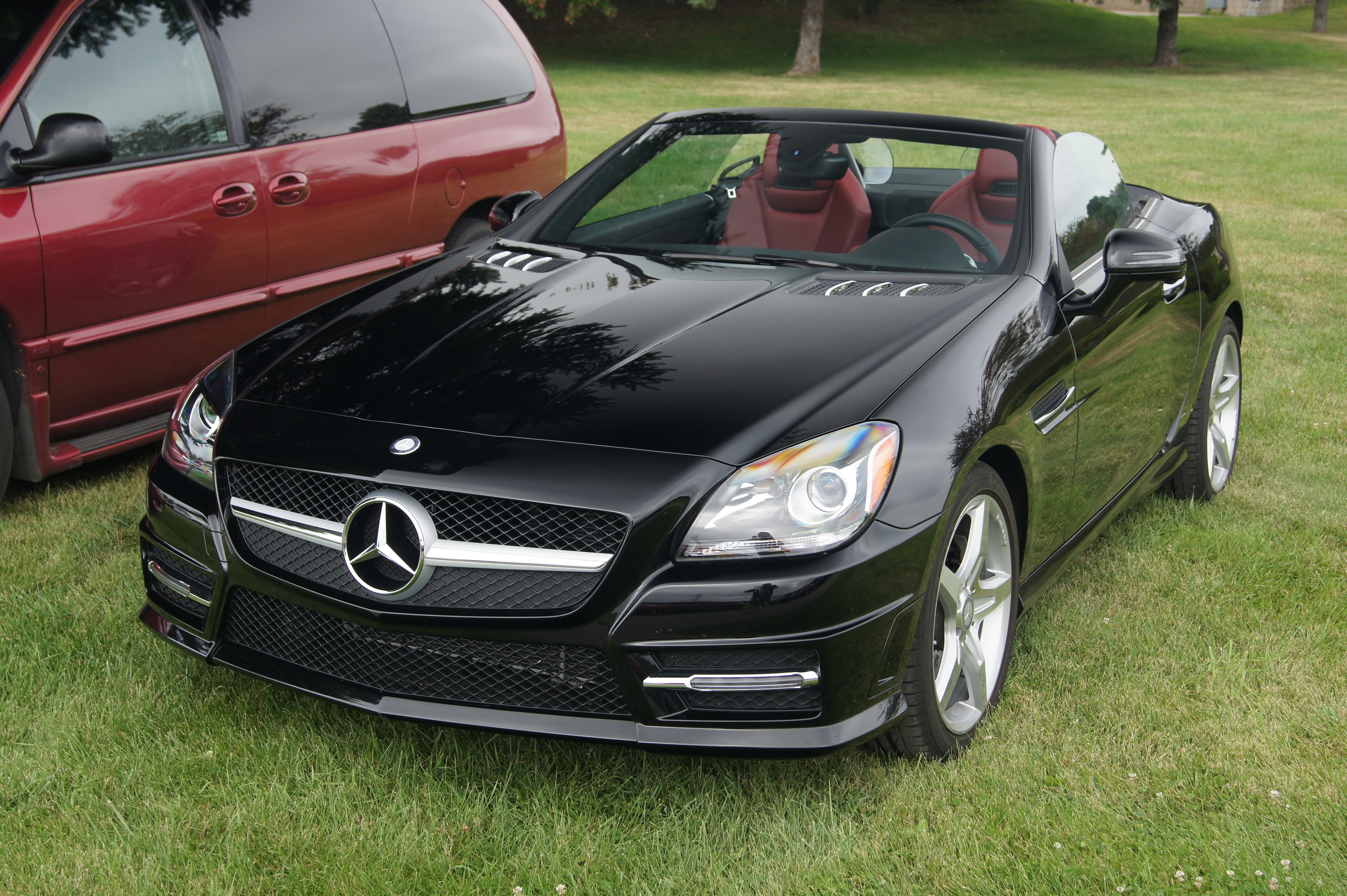File:2014 Mercedes Benz SLK 350 (14754450120).jpg - Wikimedia Commons