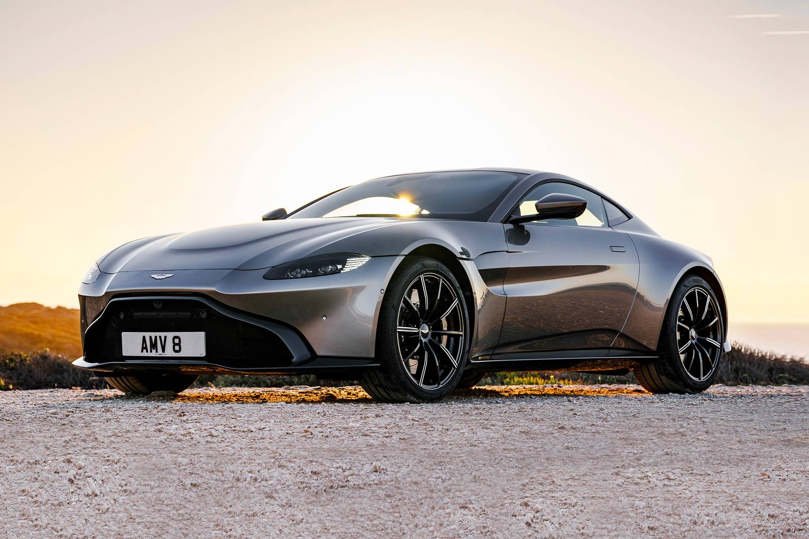 2019 Aston Martin Vantage Review & Ratings | Edmunds