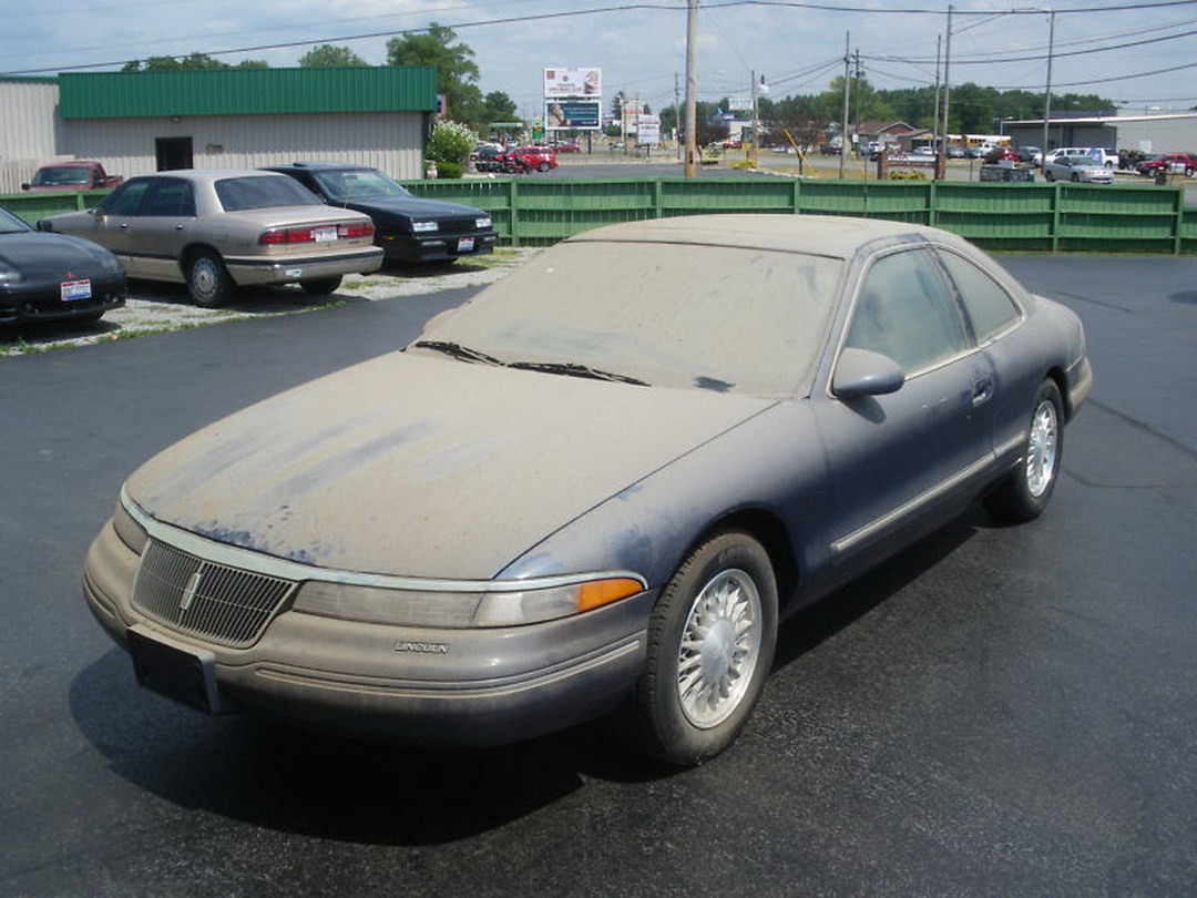Garage Find: 1993 Lincoln Mark VIII Wakes Up After 19 Years of Slumber |  Carscoops