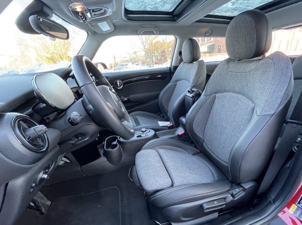A Week With: 2022 Mini Cooper SE Hardtop 2 Door EV - The Detroit Bureau