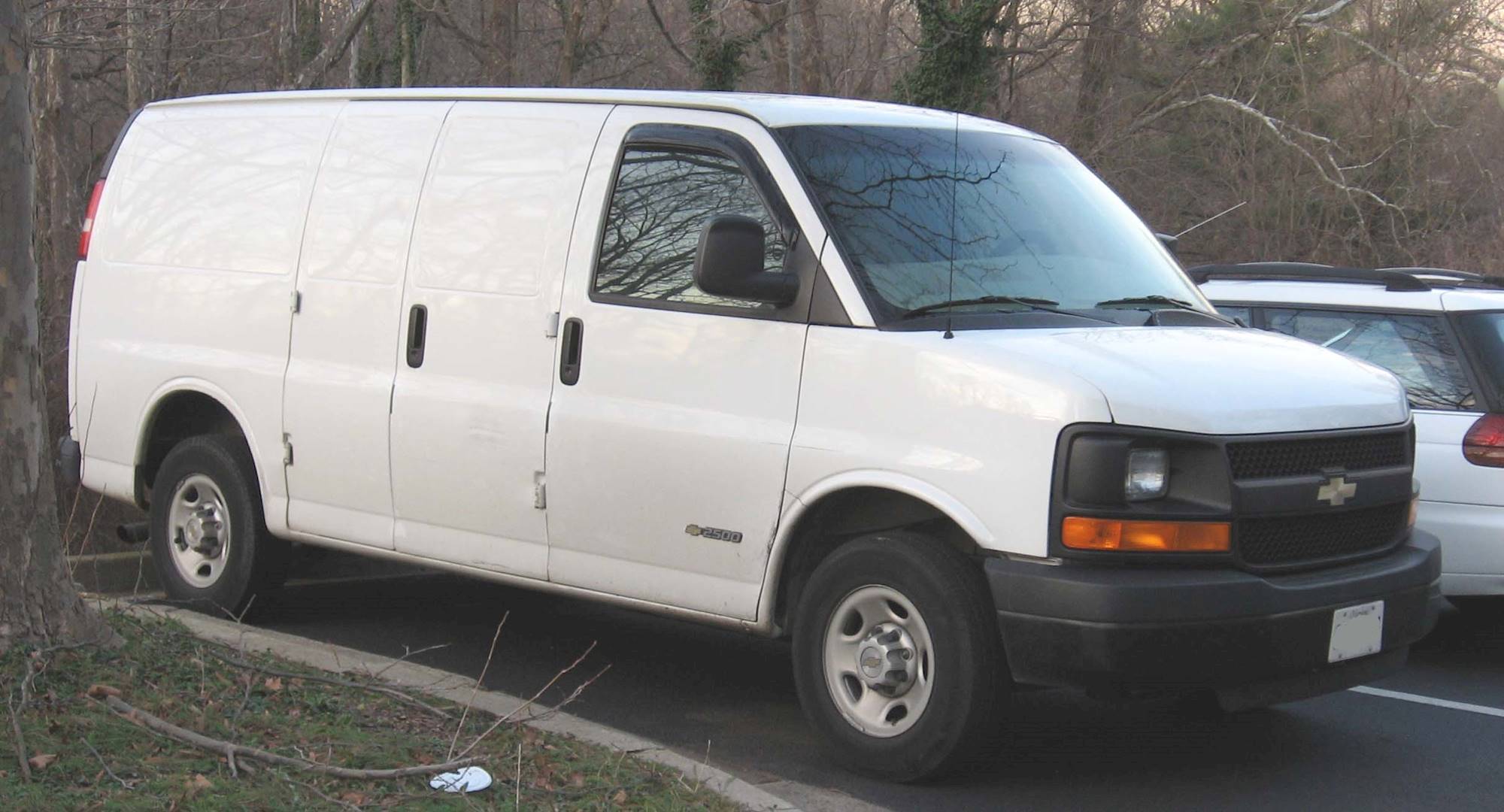 2003 Chevrolet Express Base All-wheel Drive G2500 Cargo Van 4-spd auto w/OD