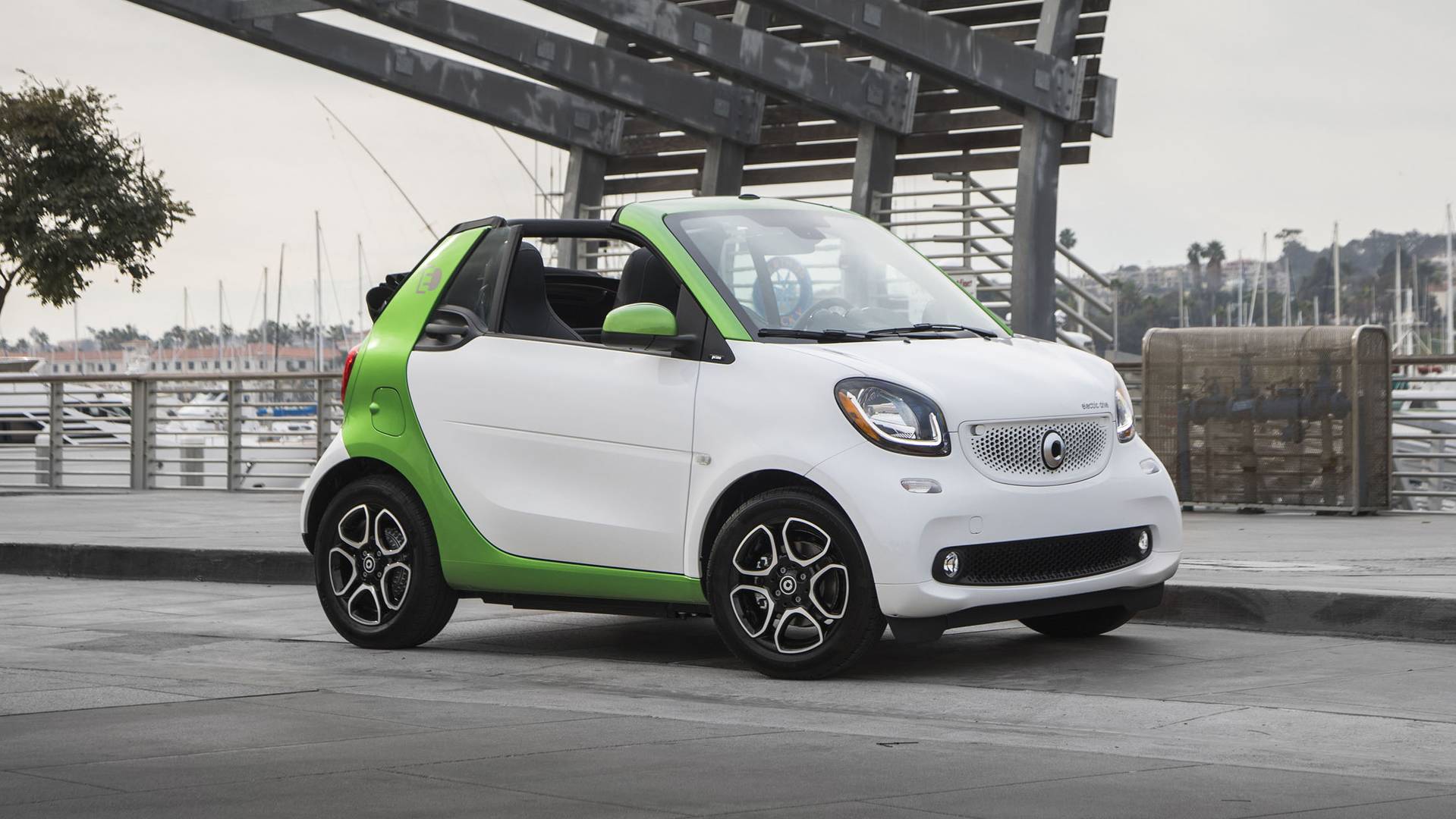 2018 Smart ForTwo Electric Drive Cabriolet Review: Fun Without Function