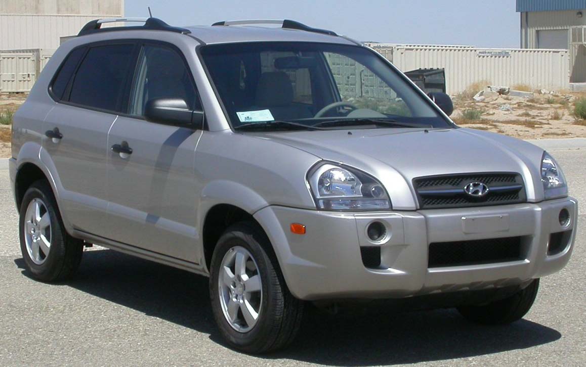 File:2005 Hyundai Tucson -- NHTSA.jpg - Wikimedia Commons